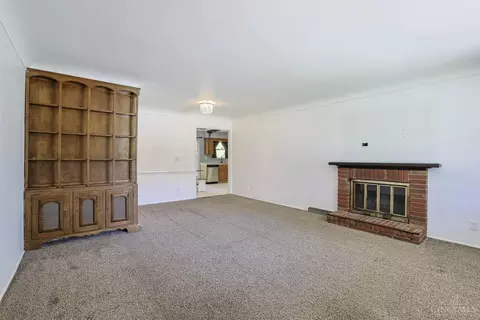 Living - 595 Libbejo Dr, Cincinnati, OH 45233 photo 3 of 6