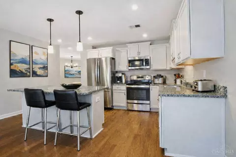 Kitchen - 4285 Value Springs Dr, Cincinnati, OH 45245 photo 2 of 5