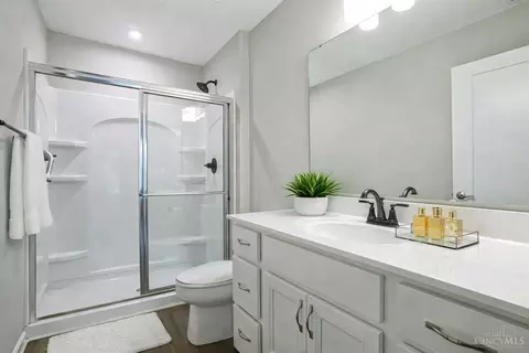 Bath - 4285 Value Springs Dr, Cincinnati, OH 45245 photo 1 of 2