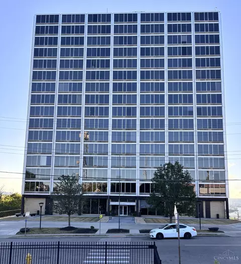 810 Matson Pl, Cincinnati, OH 45204