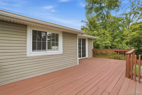 Exterior - 9808 Daly Rd, Cincinnati, OH 45231 photo 5 of 9