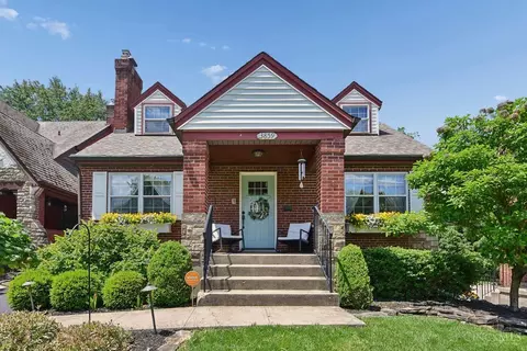 3859 Drakewood Dr, Cincinnati, OH 45209