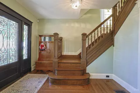 Entry Way - 1704 Mcmillan St, Cincinnati, OH 45206 photo 1 of 3