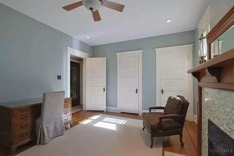 Bedroom - 1704 Mcmillan St, Cincinnati, OH 45206 photo 5 of 7