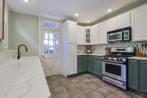 Kitchen - 1704 Mcmillan St, Cincinnati, OH 45206 photo 2 of 3