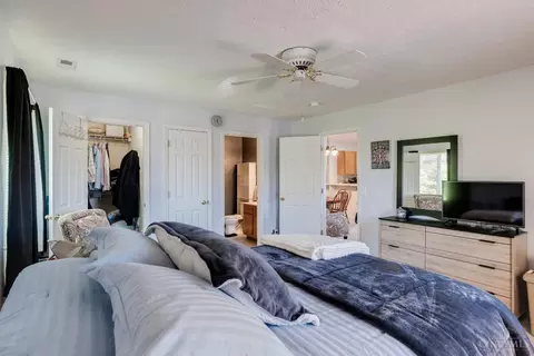 Bedroom - 12181 Regency Run Ct, Cincinnati, OH 45240 photo 1 of 4