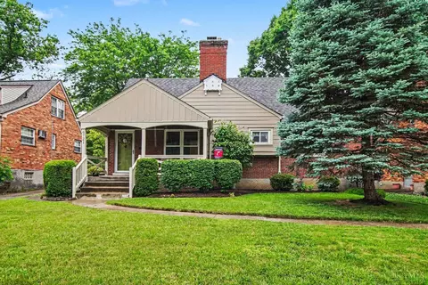 6721 Greenfield Dr, Cincinnati, OH 45224