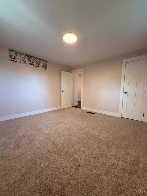 Bedroom - 7205 Linn Rd, Liberty Township, OH 45044 photo 4 of 5