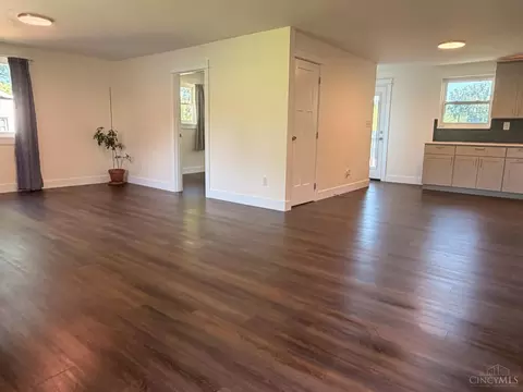 Living - 7205 Linn Rd, Liberty Township, OH 45044 photo 1 of 4