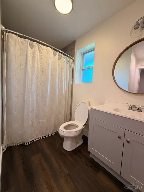 Bath - 7205 Linn Rd, Liberty Township, OH 45044 photo 6 of 6