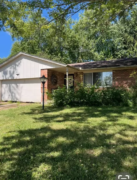 204 Mckinley Dr, Camden, OH 45311