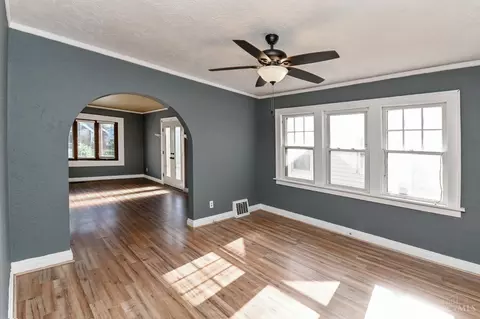 Living - 1818 Dalewood Pl, Cincinnati, OH 45237 photo 4 of 4