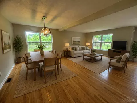 1025 Bucktown Trl, Williamsburg, OH 45176