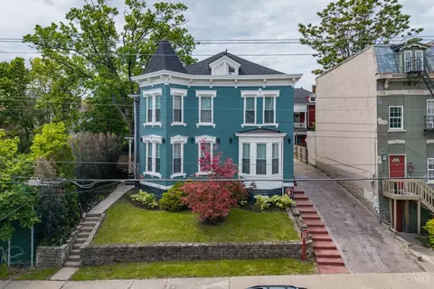 2711 Price Ave, Cincinnati, OH 45204
