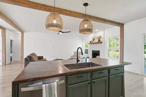 Kitchen - 5184 Pinecrest Dr, Morrow, OH 45152 photo 5 of 5
