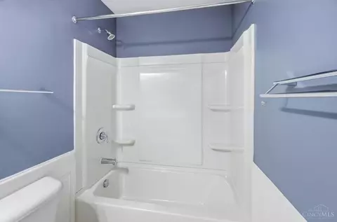Bath - 5752 Rhode Island Ave, Cincinnati, OH 45237 photo 8 of 8