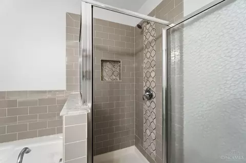 Bath - 5752 Rhode Island Ave, Cincinnati, OH 45237 photo 4 of 8