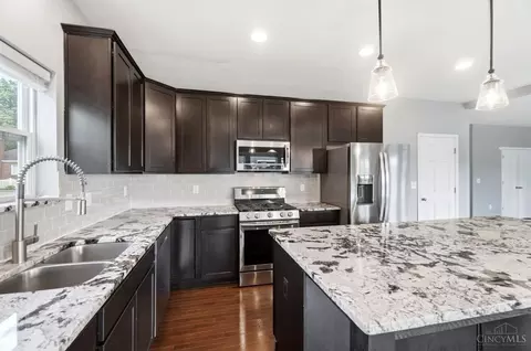 Kitchen - 5752 Rhode Island Ave, Cincinnati, OH 45237 photo 2 of 5