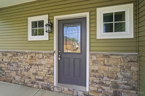 Exterior - 5752 Rhode Island Ave, Cincinnati, OH 45237 photo 6 of 10