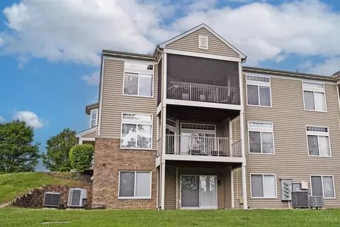 Exterior - 7302 Bridge Point Dr, Cincinnati, OH 45248 photo 8 of 11
