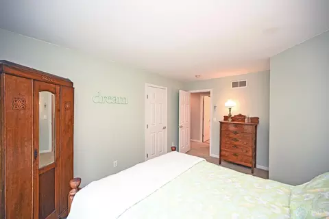 Bedroom - 983 Legendary Run, Cincinnati, OH 45245 photo 4 of 6