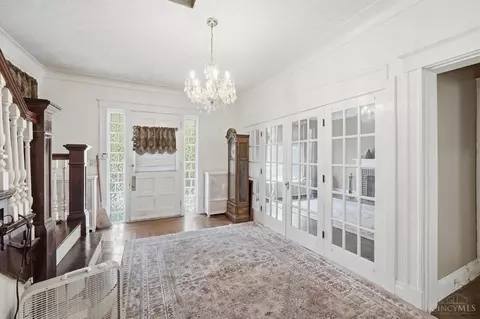 Entry Way - 1540 Pullan Ave, Cincinnati, OH 45223 photo 4 of 6