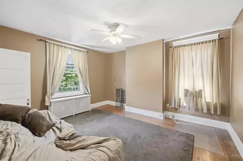 Bedroom - 1540 Pullan Ave, Cincinnati, OH 45223 photo 5 of 11