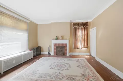 Living - 1540 Pullan Ave, Cincinnati, OH 45223 photo 1 of 1
