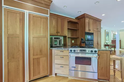 Kitchen - 26 Trailbridge Dr, Blue Ash, OH 45241 photo 4 of 4