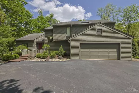 Exterior - 26 Trailbridge Dr, Blue Ash, OH 45241 photo 2 of 16