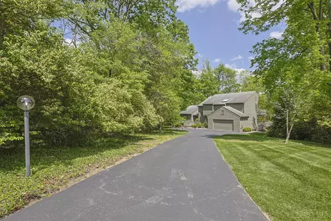 Exterior - 26 Trailbridge Dr, Blue Ash, OH 45241 photo 11 of 16