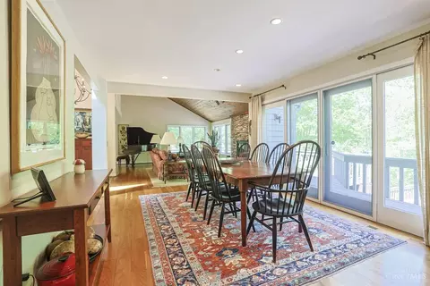Dining - 26 Trailbridge Dr, Blue Ash, OH 45241 photo 2 of 3