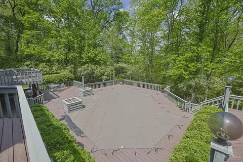 Exterior - 26 Trailbridge Dr, Blue Ash, OH 45241 photo 9 of 16