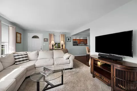 Living - 4357 Yakima Ct, Cincinnati, OH 45236 photo 3 of 3