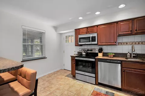 Kitchen - 4357 Yakima Ct, Cincinnati, OH 45236 photo 3 of 3