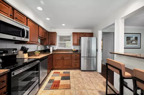 Kitchen - 4357 Yakima Ct, Cincinnati, OH 45236 photo 2 of 3