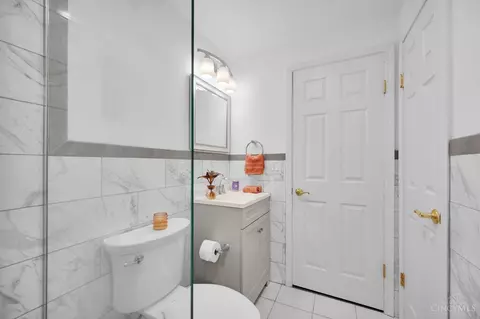 Bath - 4357 Yakima Ct, Cincinnati, OH 45236 photo 2 of 2