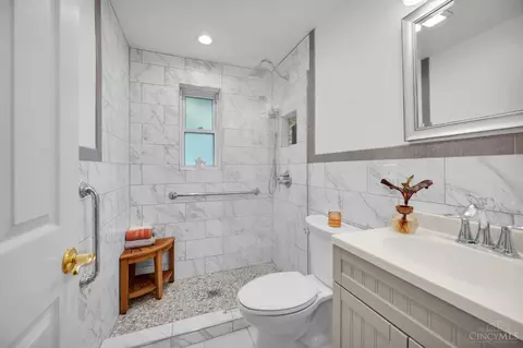 Bath - 4357 Yakima Ct, Cincinnati, OH 45236 photo 1 of 2