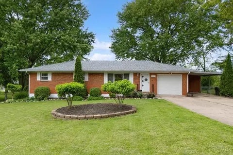 8205 Westlawn Dr, Franklin, OH 45005