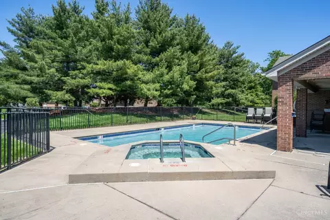 Exterior - 170 Palisades Pointe, Cincinnati, OH 45238 photo 4 of 5
