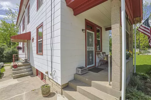 Exterior - 1915 Fork Rd, Cincinnati, OH 45223 photo 4 of 13