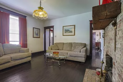 Living - 1915 Fork Rd, Cincinnati, OH 45223 photo 2 of 4