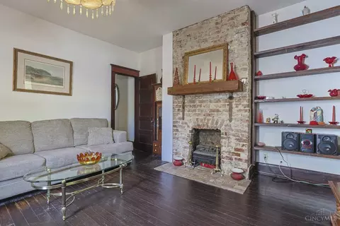 Living - 1915 Fork Rd, Cincinnati, OH 45223 photo 3 of 4