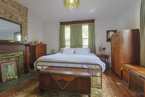 Bedroom - 1915 Fork Rd, Cincinnati, OH 45223 photo 1 of 9