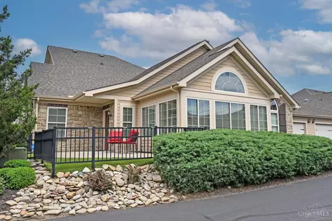 9203 Park Place Cir, West Chester, OH 45069