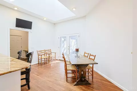Dining - 10375 Carriage Trl, Cincinnati, OH 45242 photo 5 of 5
