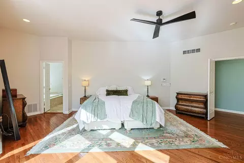 Bedroom - 10375 Carriage Trl, Cincinnati, OH 45242 photo 2 of 7