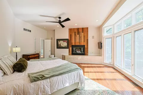 Bedroom - 10375 Carriage Trl, Cincinnati, OH 45242 photo 3 of 7