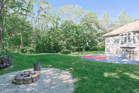 Exterior - 10375 Carriage Trl, Cincinnati, OH 45242 photo 15 of 18