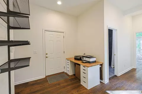 Entry Way - 10375 Carriage Trl, Cincinnati, OH 45242 photo 2 of 3